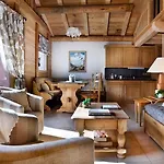 Apartahotel Cgh Residences & Spas La Ferme Du Val Claret